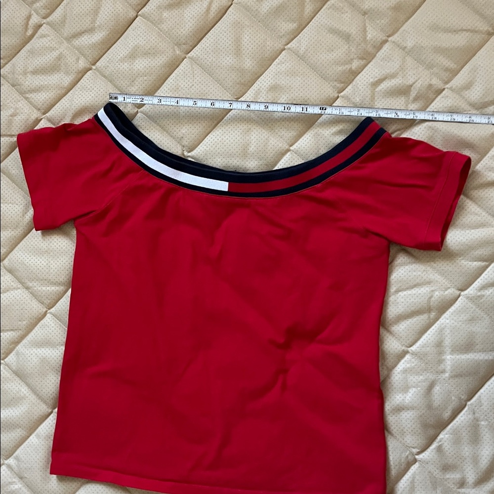 Tommy Hilfiger Red Black Relaxed Short Sleeve Tee - Picture 4 of 6